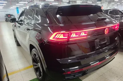 Volkswagen Teramont X 2023, 13000 км, за 34273 USD