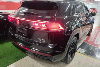 Volkswagen Teramont X 2023, 13000 км, за 34273 USD - фото 6