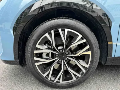 Lynk & Co 08 EM-P 2026, 5500 км, за 27883.51 USD