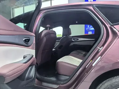 BYD Seal 07 DM-i 2024, 20000 км, за 16110.57 USD - фото 13