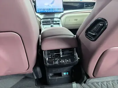 BYD Seal 07 DM-i 2024, 20000 км, за 16110.57 USD - фото 21