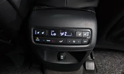 Hyundai Palisade 2019, 130008 км, за 12090.17 USD - фото 31