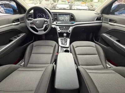 Hyundai Elantra 2016, 82000 км, за 4384.85 USD