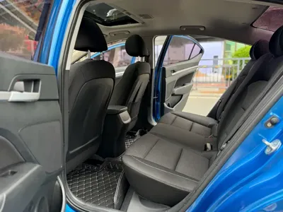 Hyundai Elantra 2016, 82000 км, за 4384.85 USD - фото 6