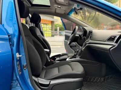 Hyundai Elantra 2016, 82000 км, за 4384.85 USD - фото 7