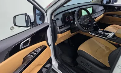Kia Canival 2023, 55756 км, за 20808.72 USD - фото 11