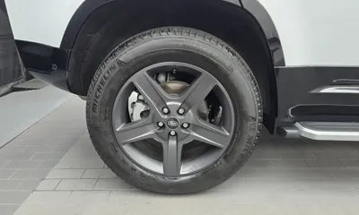 Land Rover Defender 2024, 31896 км, за 52185.9 USD
