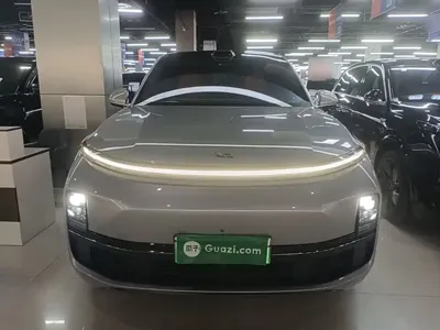 Li Auto Li L9 2023, 85500 км, за 35932.2 USD