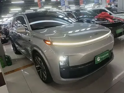 Li Auto Li L9 2023, 85500 км, за 35932.2 USD