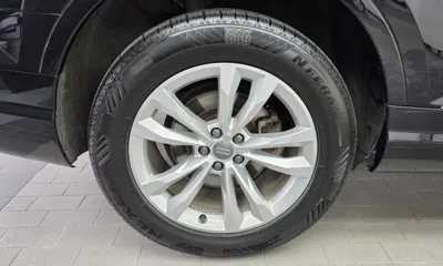 Audi Q7 2019, 126797 км, за 15032.17 USD