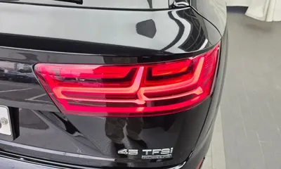 Audi Q7 2019, 126797 км, за 14911.76 USD - фото 23
