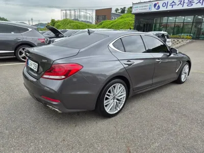 Genesis G70 2020, 146484 км, за 10444.22 USD