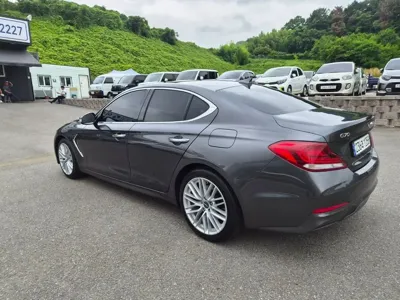 Genesis G70 2020, 146484 км, за 10444.22 USD