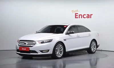 Ford Taurus · 2015 год