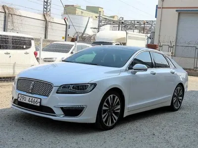 Lincoln MKZ · 2018 год