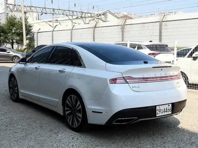 Lincoln MKZ 2018, 82209 км, за 8385.88 USD