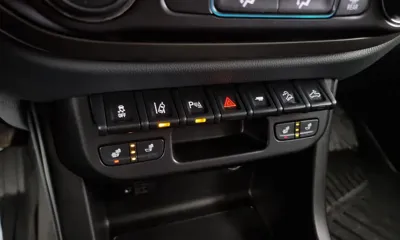 ChevroletGMDaewoo Colorado 2021, 39743 км, за 16946.92 USD - фото 18