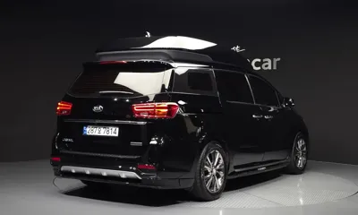 Kia Canival 2019, 106016 км, за 13071.91 USD