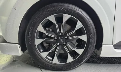 Kia Canival 2023, 49398 км, за 30852.04 USD