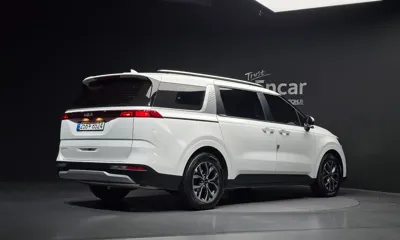 Kia Canival 2023, 26299 км, за 18502.13 USD