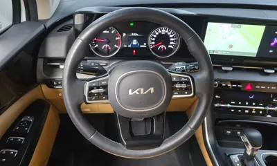 Kia Canival 2023, 26299 км, за 18373.38 USD - фото 13