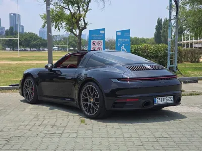 Porsche 911 2024, 2000 км, за 148730.93 USD
