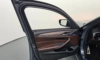 BMW 5-Series 2017, 98907 км, за 15426.02 USD - фото 24