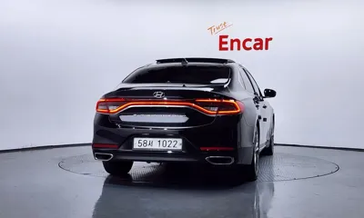Hyundai Grandeur 2019, 127594 км, за 10661.12 USD