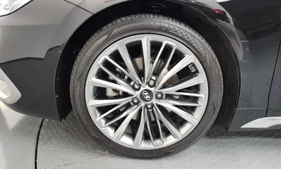Hyundai Grandeur 2019, 127594 км, за 10661.12 USD