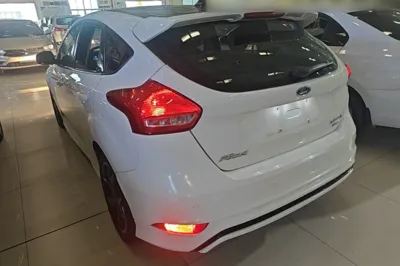 Ford Focus 2017, 60700 км, за 7597 USD