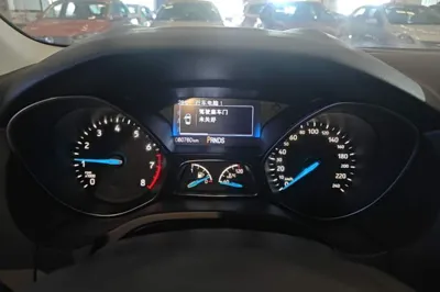 Ford Focus 2017, 60700 км, за 7597 USD - фото 14