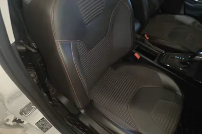 Ford Focus 2017, 60700 км, за 7597 USD - фото 19