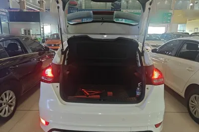Ford Focus 2017, 60700 км, за 7597 USD - фото 22