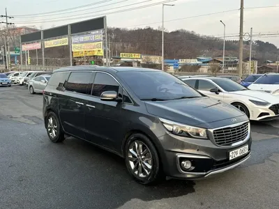 Kia Canival 2016, 107900 км, за 7271.29 USD