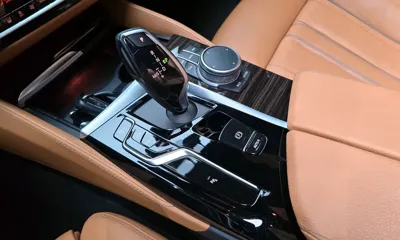 BMW 5-Series 2021, 72841 км, за 22715.21 USD - фото 9