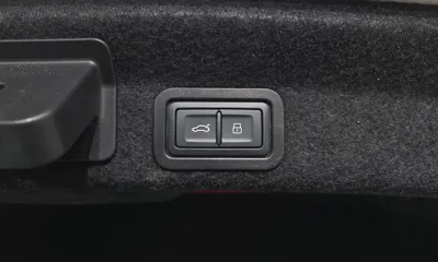 Audi A6 2023, 43886 км, за 22687.37 USD - фото 33
