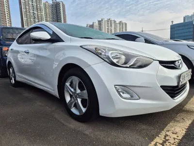 Hyundai Avante · 2011 год