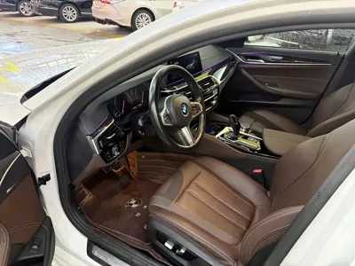 BMW 5 Series 2019, 70000 км, за 19099.1 USD
