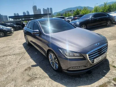Hyundai Genesis 2016, 115957 км, за 7404.27 USD