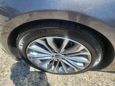 Hyundai Genesis 2016, 115957 км, за 7404.27 USD