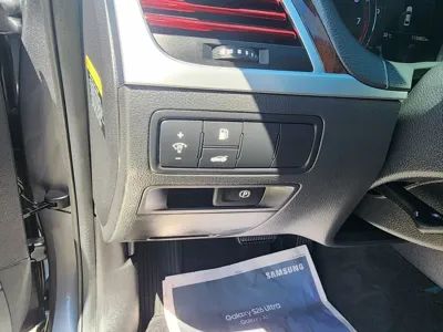 Hyundai Genesis 2016, 115957 км, за 7404.27 USD - фото 16