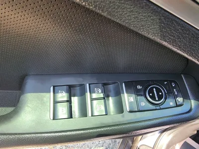 Hyundai Genesis 2016, 115957 км, за 7404.27 USD - фото 17