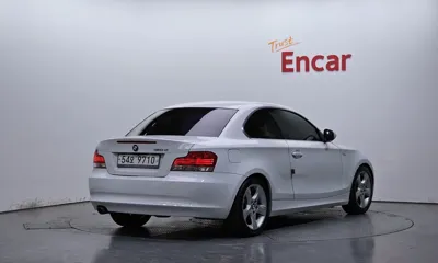 BMW 1-Series 2011, 106995 км, за 4883.76 USD