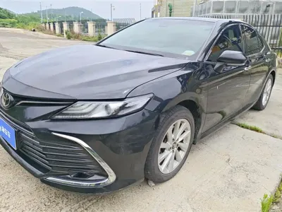 Toyota Camry · 2022 год