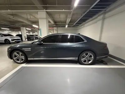 Genesis G90 2022, 80000 км, за 19320.02 USD