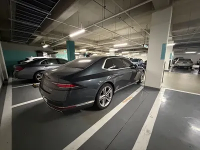 Genesis G90 2022, 80000 км, за 19320.02 USD