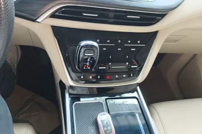 Buick GL8 2023, 73200 км, за 34414 USD - фото 21