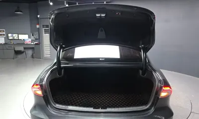 Hyundai Grandeur 2020, 60915 км, за 15742.92 USD - фото 20