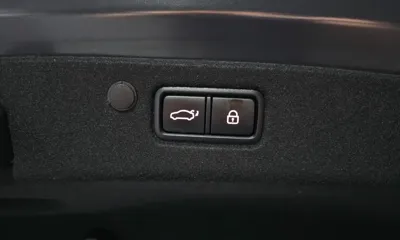 Hyundai Grandeur 2020, 60915 км, за 15742.92 USD - фото 29