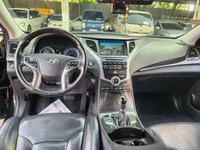 Hyundai Grandeur 2017, 191653 км, за 3275.57 USD - фото 17